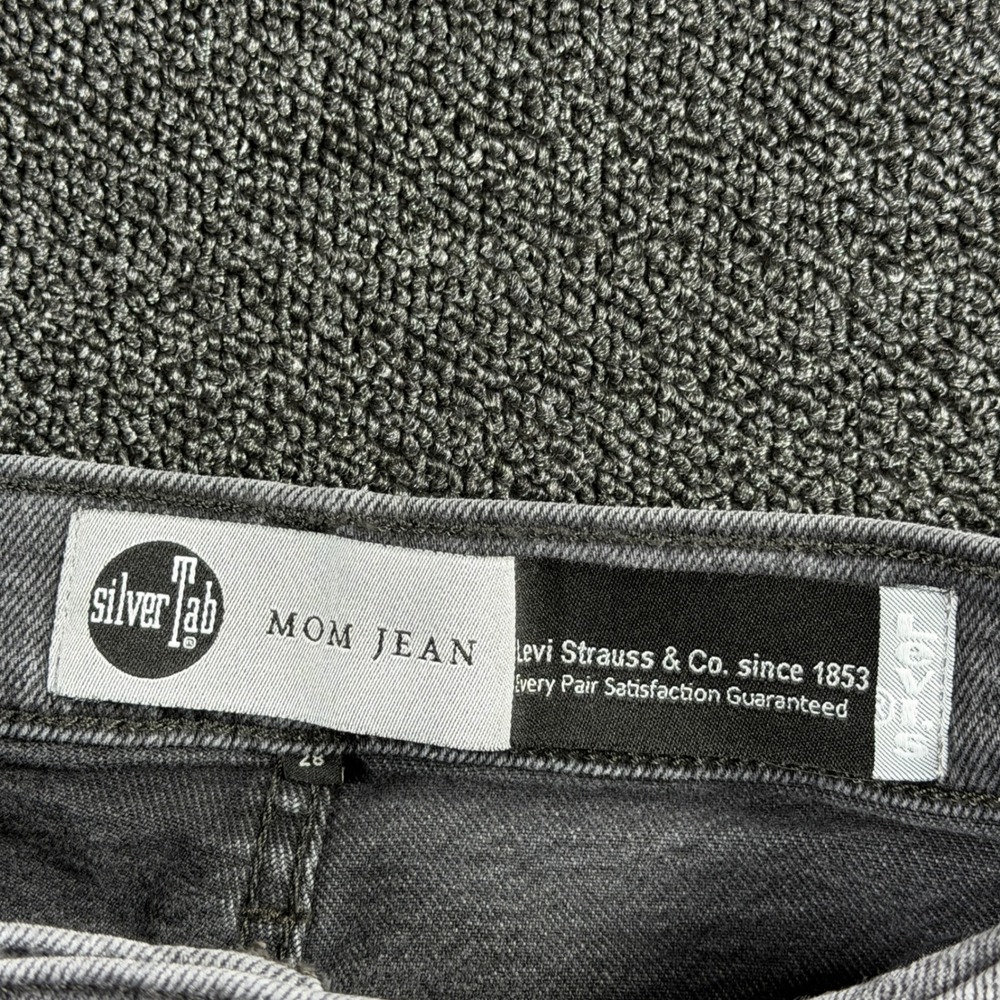 Levi's SilverTab High Rise Mom Jeans Womens 28x27 Tapered Leg Grey Wash - Picture 4 of 11